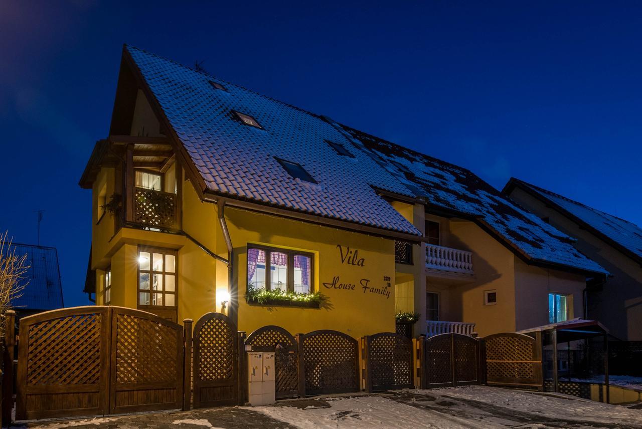 Vila House Family Poprad Exterior foto
